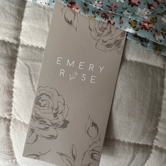 Blouse - Picture 2 of 2